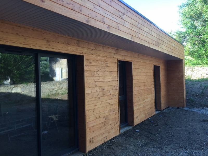 Construction d'extension en bois pour faire les chambres et les salles de bains à Cadillac en Gironde..